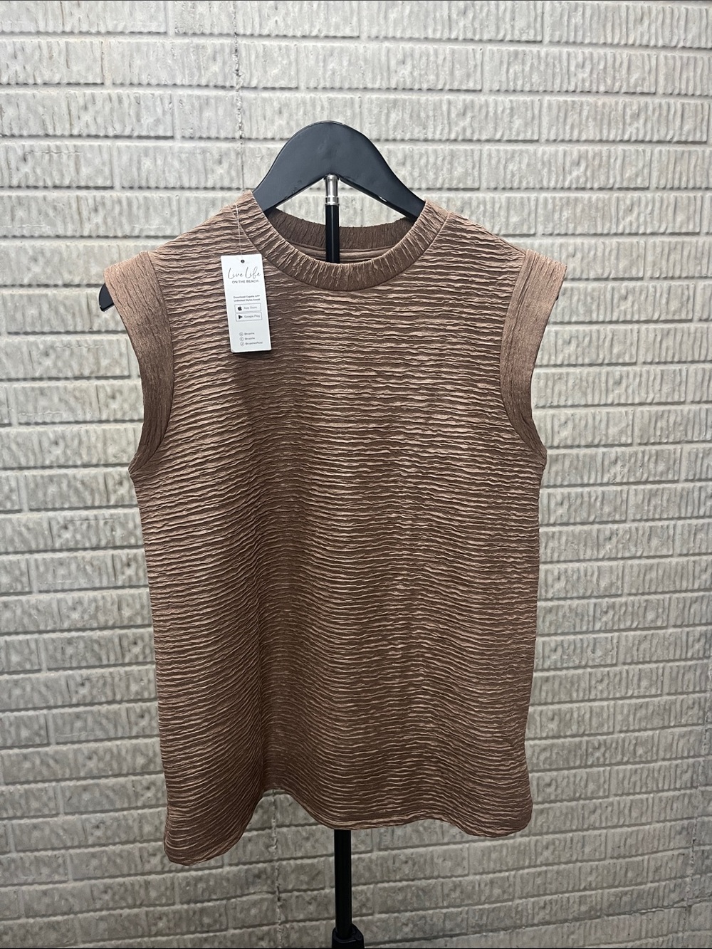 Cupshe woman Sleeveless Crewneck Sweater Vest - Taupe Brown